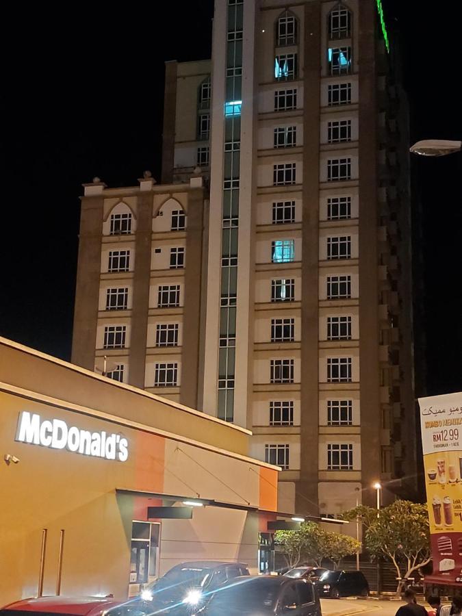 The Viana Apartment IV Kota Bharu Esterno foto